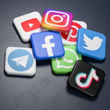 TikTok Instagram Telegram 交流群