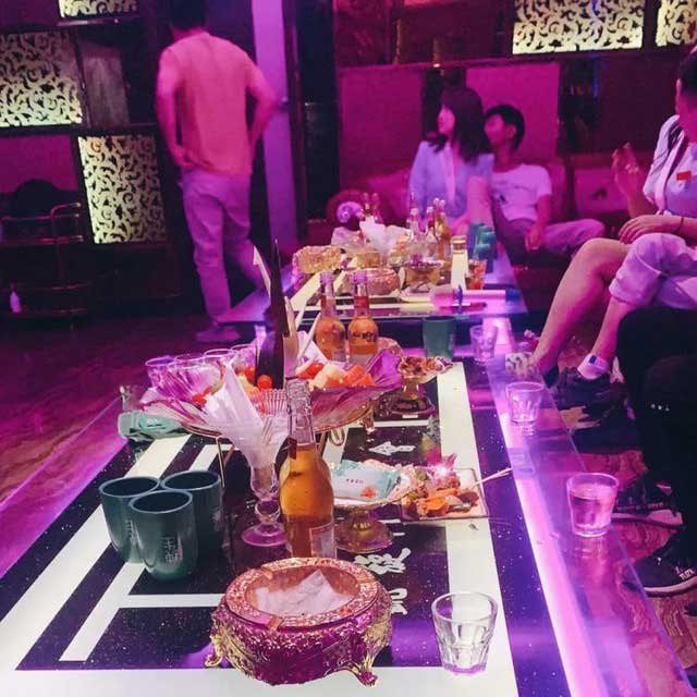 武汉摸摸唱【外围会所】